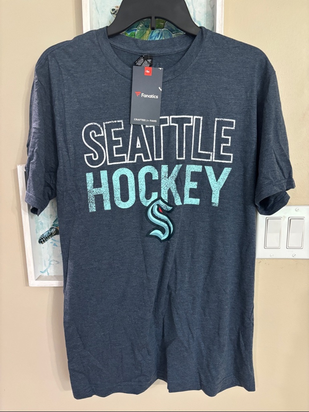 Fanatics Seattle Hockey Graphic Tee - Navy Blue unisex